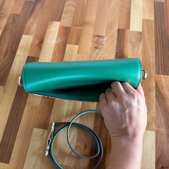 Kate Spade Green Leather Crossbody Bag with Gold Chain - Picture 7 of 11